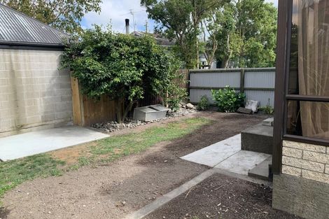 Photo of property in 32 Prestons Road, Redwood, Christchurch, 8051