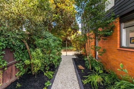 Photo of property in 2b Coles Place, St Albans, Christchurch, 8014