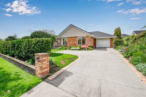 Photo of property in 1 Greenaway Road, Waikanae, 5036
