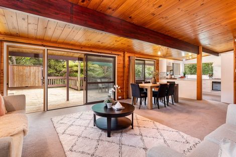 Photo of property in 18 Kawaka Street, Titirangi, Auckland, 0604