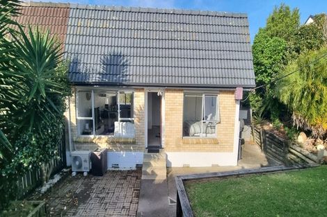 Photo of property in 2/137 Rangatira Road, Beach Haven, Auckland, 0626