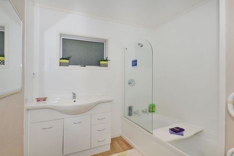 Photo of property in 54 Nottingham Street, Karori, Wellington, 6012