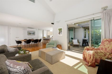 Photo of property in 14 Tay Street, Mount Maunganui, 3116