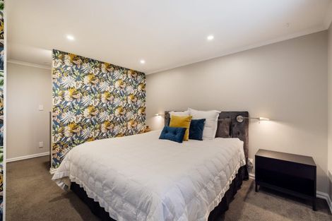 Photo of property in 170 Mount Pleasant Road, Mount Pleasant, Christchurch, 8081