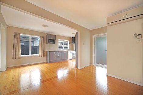 Photo of property in 8 Border Road, Henderson, Auckland, 0612