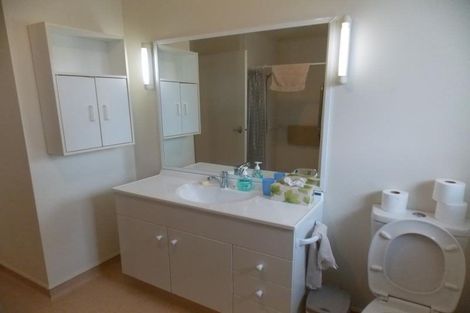 Photo of property in 32 Beauchamp Street, Karori, Wellington, 6012