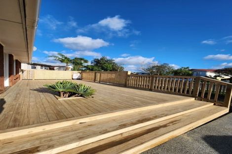 Photo of property in 26 Reynolds Place, Torbay, Auckland, 0630