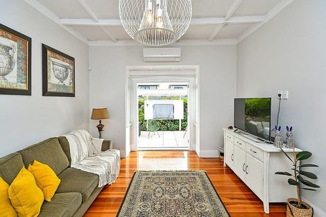 Photo of property in 2/39 Halsey Road, Manurewa, Auckland, 2102