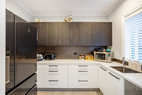 Photo of property in 6 Rushden Rise, Westmorland, Christchurch, 8025