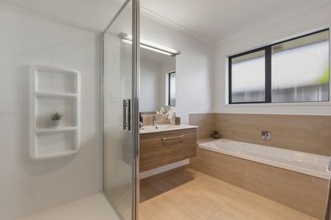 Photo of property in 15 Allington Place, Bethlehem, Tauranga, 3110