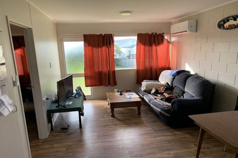 Photo of property in 18 Kent Street, Waiuku, 2123