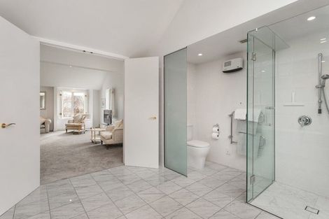 Photo of property in 40 Clissold Street, Merivale, Christchurch, 8014