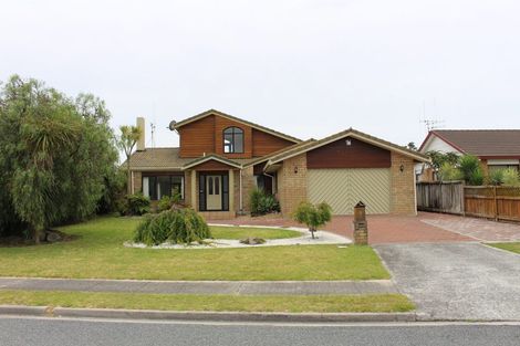 Photo of property in 8 The Green, Mount Maunganui, 3116