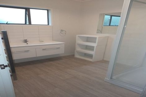 Photo of property in 1/9 Thorburn Avenue, Red Beach, 0932