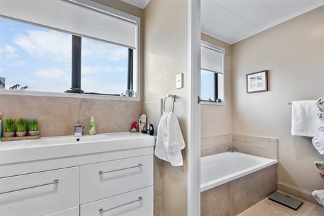 Photo of property in 31 Resthill Crescent, Glenview, Hamilton, 3206