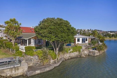 Photo of property in 58a Wallis Street, Raglan, 3225