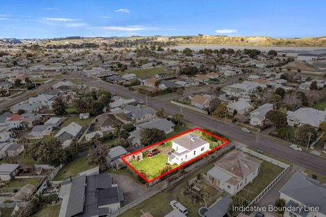 Photo of property in 16 Bignell Street, Gonville, Whanganui, 4501