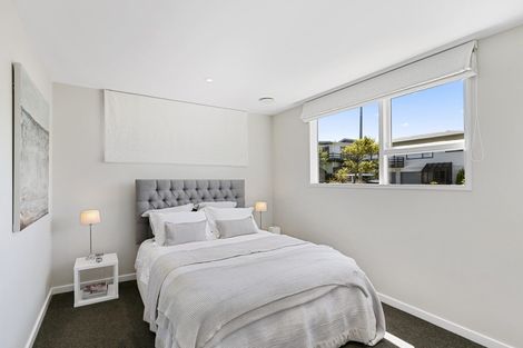 Photo of property in 4 Middlesex Place, Northland, Wellington, 6012