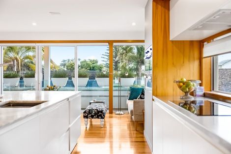 Photo of property in 43 Hauraki Road, Hauraki, Auckland, 0622