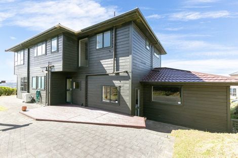 Photo of property in 2 Sirsi Terrace, Broadmeadows, Wellington, 6035