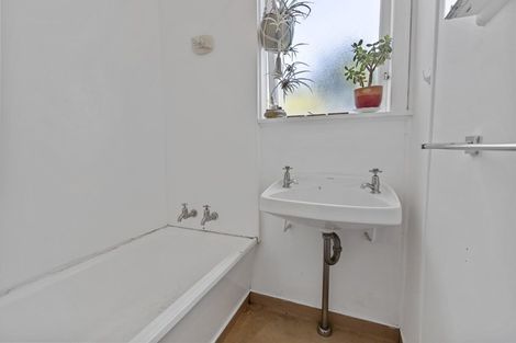 Photo of property in 21 Marama Crescent, Spotswood, New Plymouth, 4310