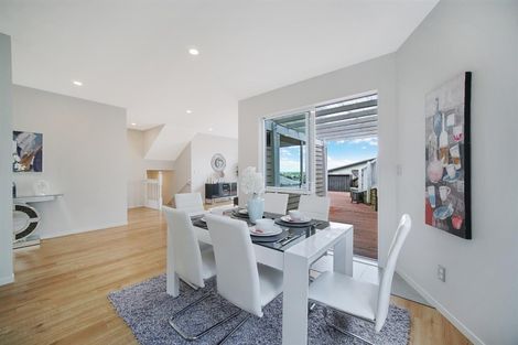 Photo of property in 116 Keri Vista Rise, Papakura, 2110