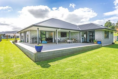 Photo of property in 2 Cherry Lane, Coromandel, 3506