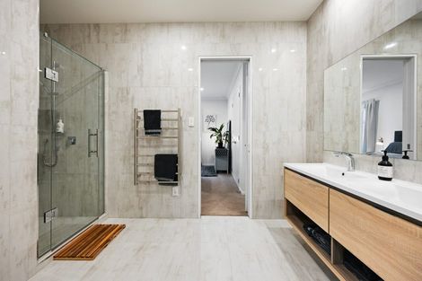 Photo of property in 3d Lake Domain Drive, Frankton, Hamilton, 3204