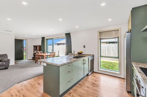 Photo of property in 31 Dalwood Crescent, Rolleston, 7614