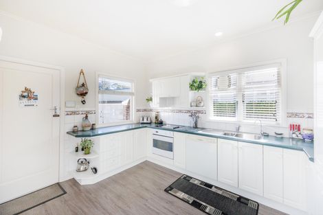 Photo of property in 21 Karina Terrace, Roslyn, Palmerston North, 4414