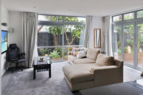 Photo of property in 57a Kauri Street, Miramar, Wellington, 6022