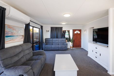 Photo of property in 3 Belk Place, Feilding, 4702
