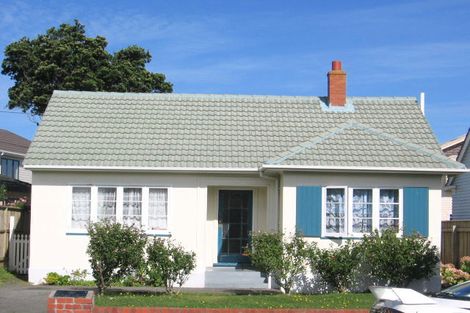 Photo of property in 12 Fife Lane, Miramar, Wellington, 6022