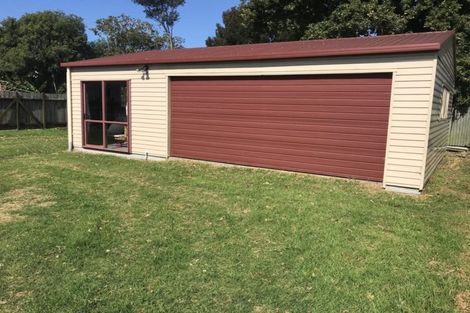 Photo of property in 4 Hereford Street, Te Atatu Peninsula, Auckland, 0610