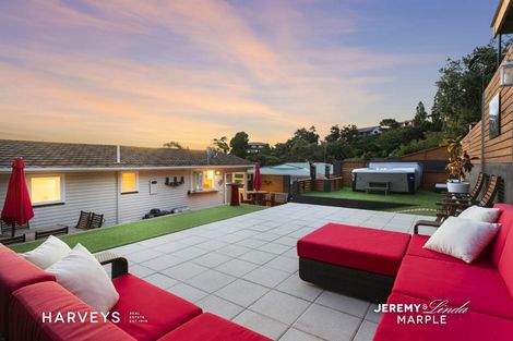 Photo of property in 21 Scotstoun Place, Glen Eden, Auckland, 0602