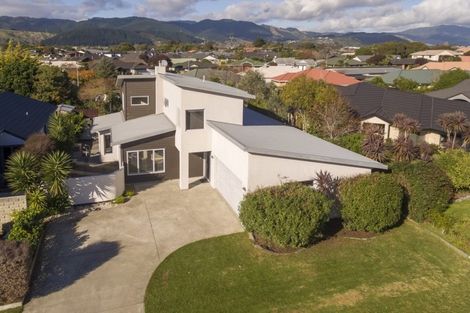 Photo of property in 19 San Priamo Place, Paraparaumu Beach, Paraparaumu, 5032