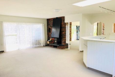 Photo of property in 4 Totara Grove, Hillcrest, Auckland, 0627
