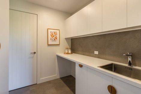 Photo of property in 5 Lens Way, Acacia Bay, Taupo, 3385