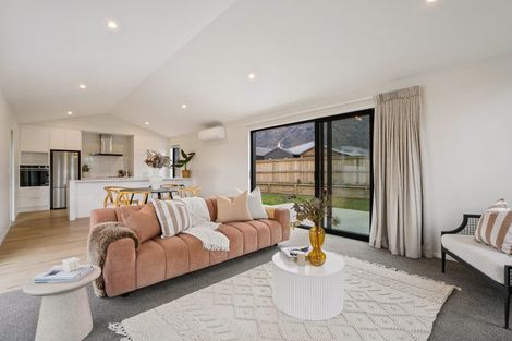 Photo of property in 45 Cheviot Street, Jacks Point, 9371