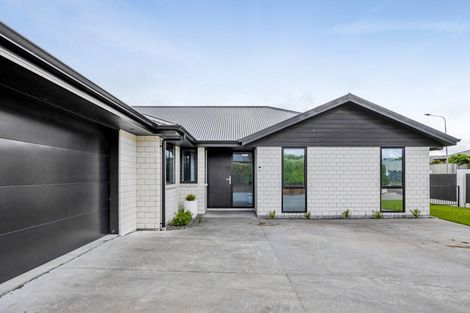 Photo of property in 3 Nikau Place, Hawera, 4610
