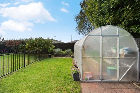 Photo of property in 21 Mangakoea Place, St Andrews, Hamilton, 3200
