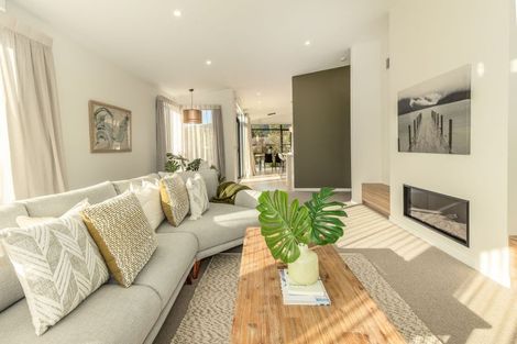 Photo of property in 15 Kaiwaru Place, Waikanae, 5036