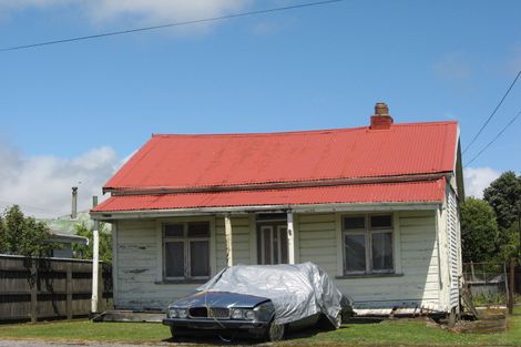 Photo of property in 36 Cobden Street, Westport, 7825