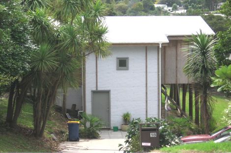 Photo of property in 18 Deane Avenue, Titirangi, Auckland, 0604