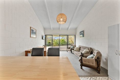 Photo of property in 51 Wairau Road, Oakura, 4314