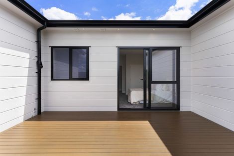 Photo of property in 51 Emerald Avenue, Rosehill, 2113