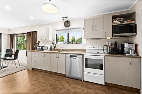 Photo of property in 23 Breadalbane Road, Havelock North, 4130