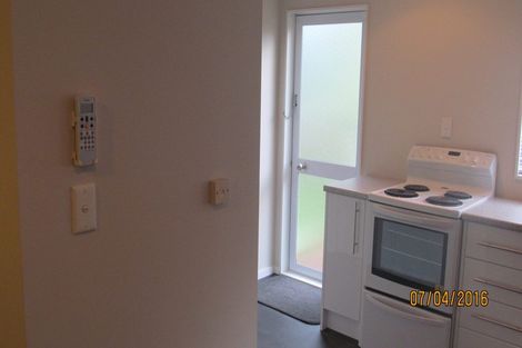 Photo of property in 2/17 Fitzherbert, Alicetown, Lower Hutt, 5010