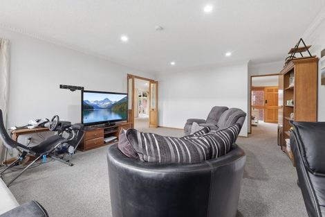 Photo of property in 9 Huntly Road, Outram, 9019