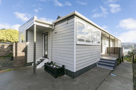 Photo of property in 6a Ahuriri Street, Strathmore Park, Wellington, 6022